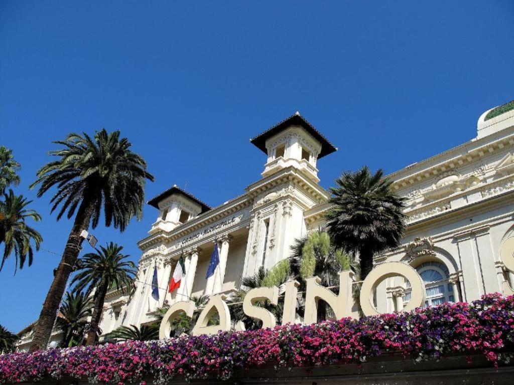 סנרמו Casa Rosa Lucia Centrale Con Parcheggio מראה חיצוני תמונה